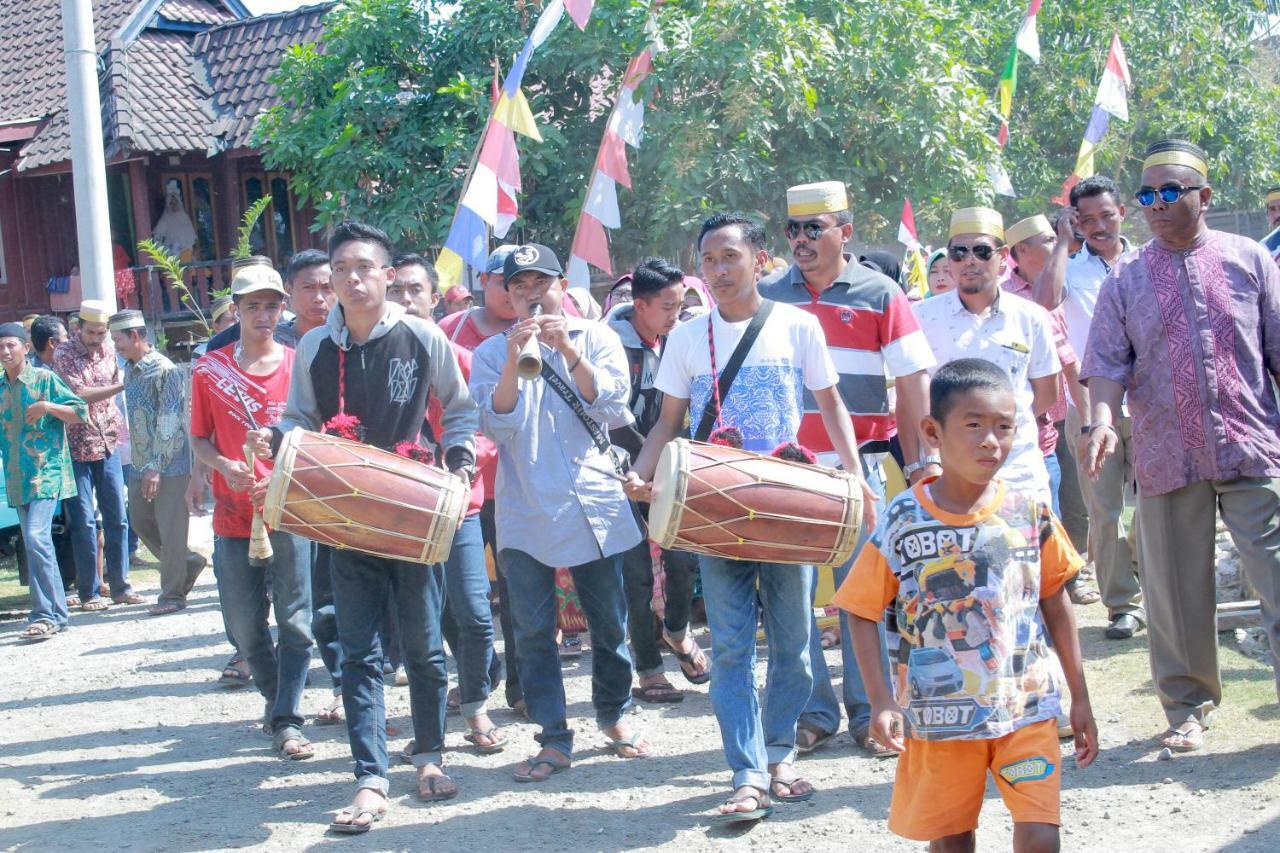 Boneputeh Homestay Taliwang Buitenkant foto